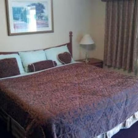 Western Inn Hamilton ภายนอก รูปภาพ