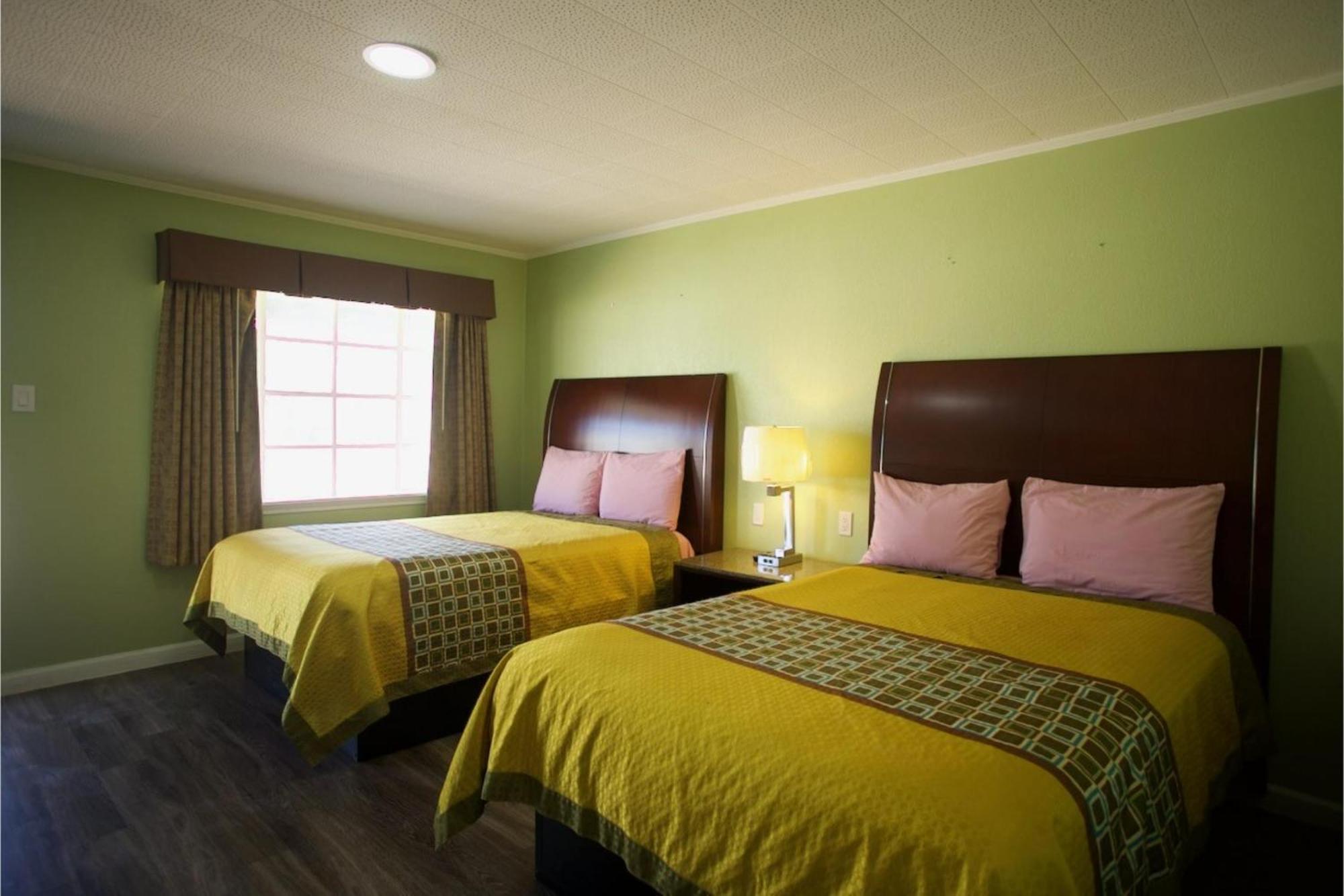 Western Inn Hamilton ภายนอก รูปภาพ